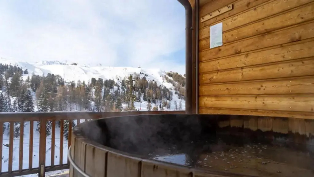 Carte Blanche Collection Chalet Hugo