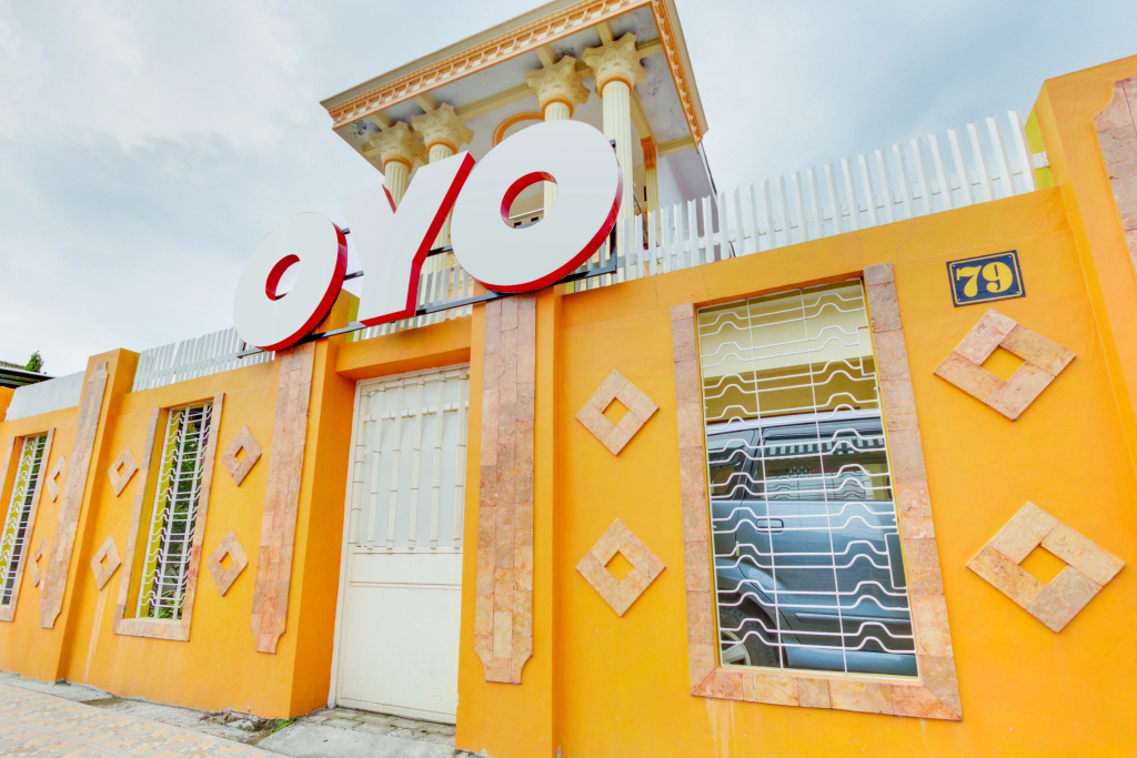 OYO 3074 Orange Inn in Madiun