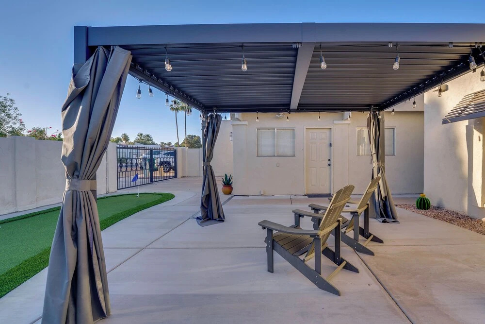 5 Mi to Camelback Ranch: Pet-friendly Home w/ Pool