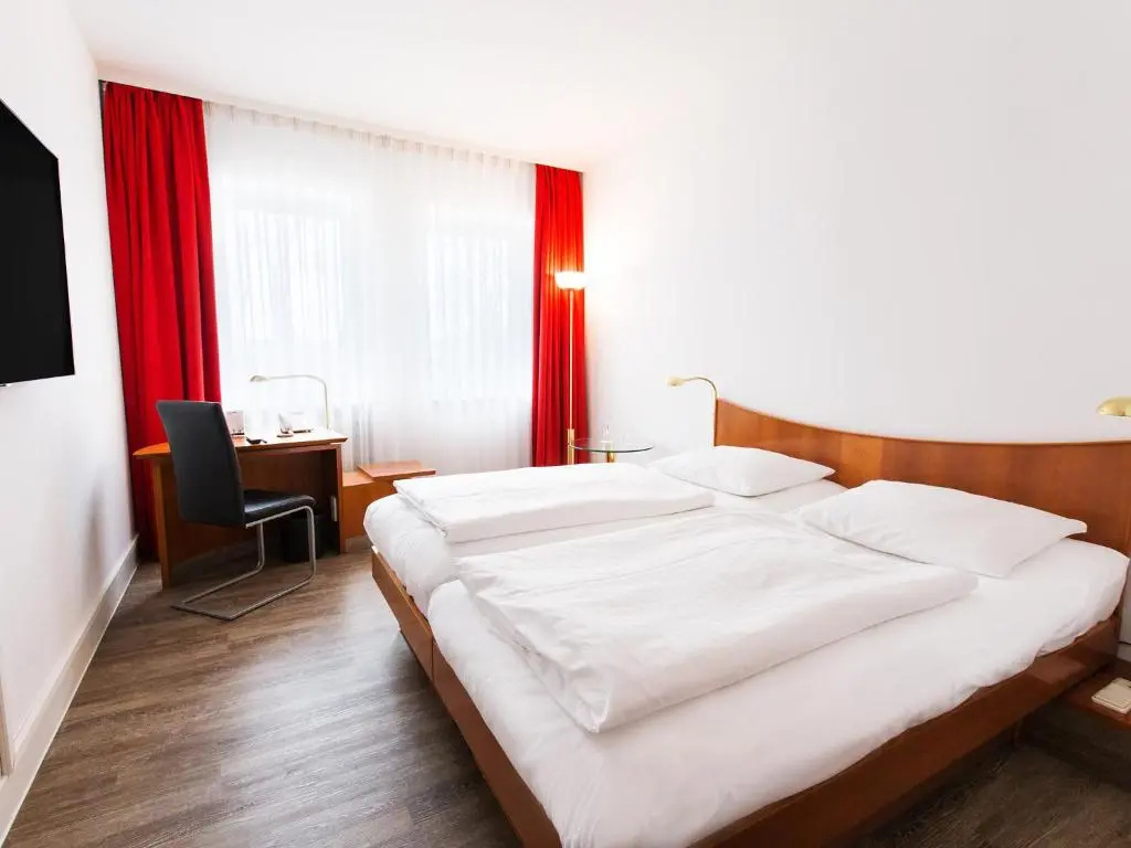 Standard Double room (full double bed)