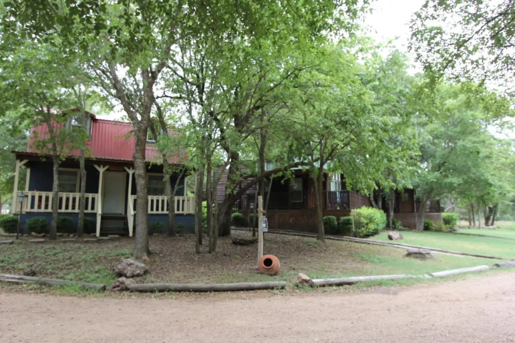 Almond Cabin — 5