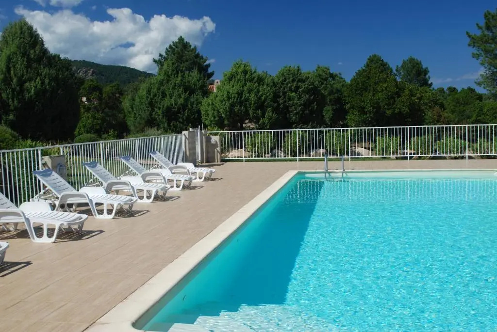 2 Bedrooms Villa