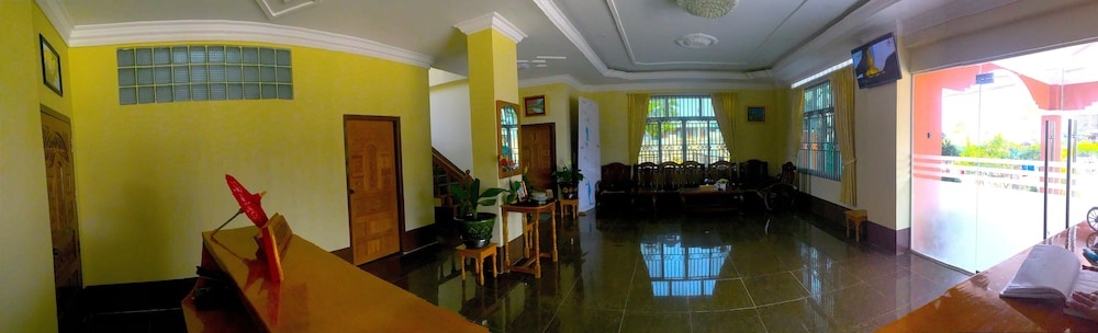 Inle Strand Hotel — 2