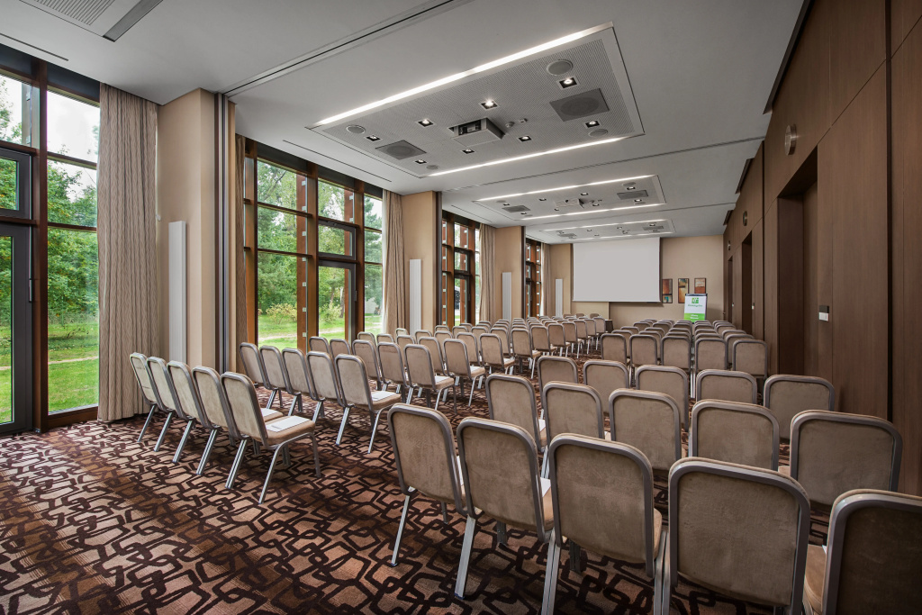 Holiday Inn Resort Warszawa Józefów**** by IHG - Général