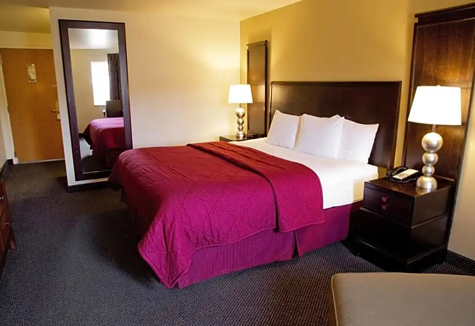 Standard Double room with balcony (full double bed)