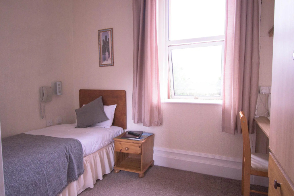 Pinegrove Hotel - Chambres
