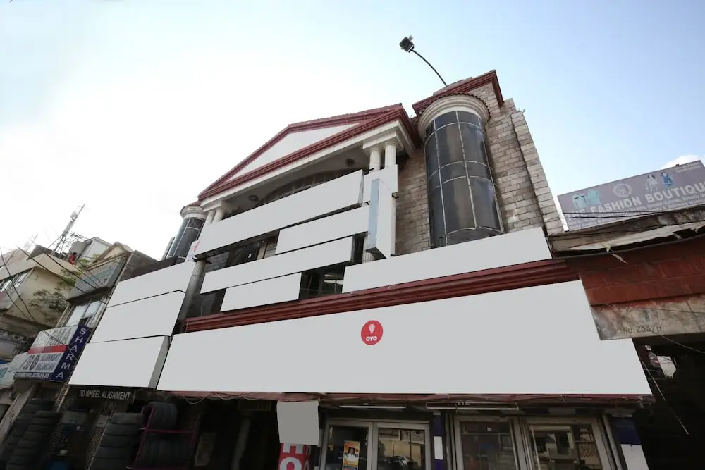 OYO 10362 Hotel Milan Inn
