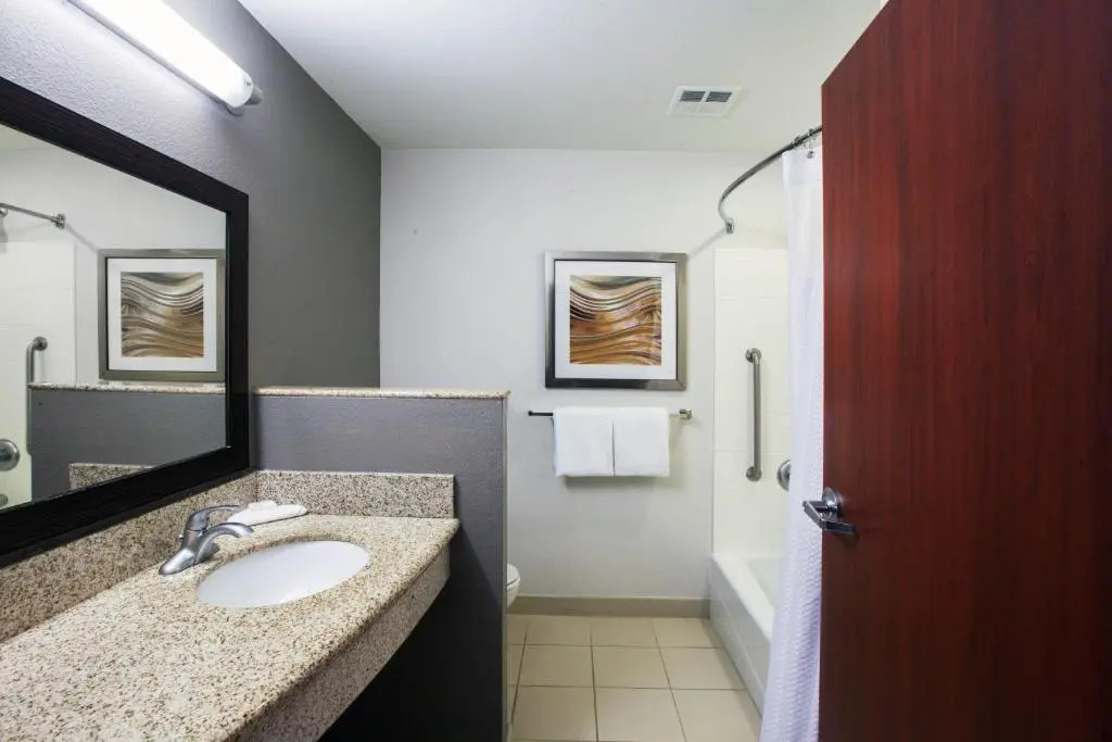 Courtyard by Marriott Tulsa Woodland Hills - Chambres