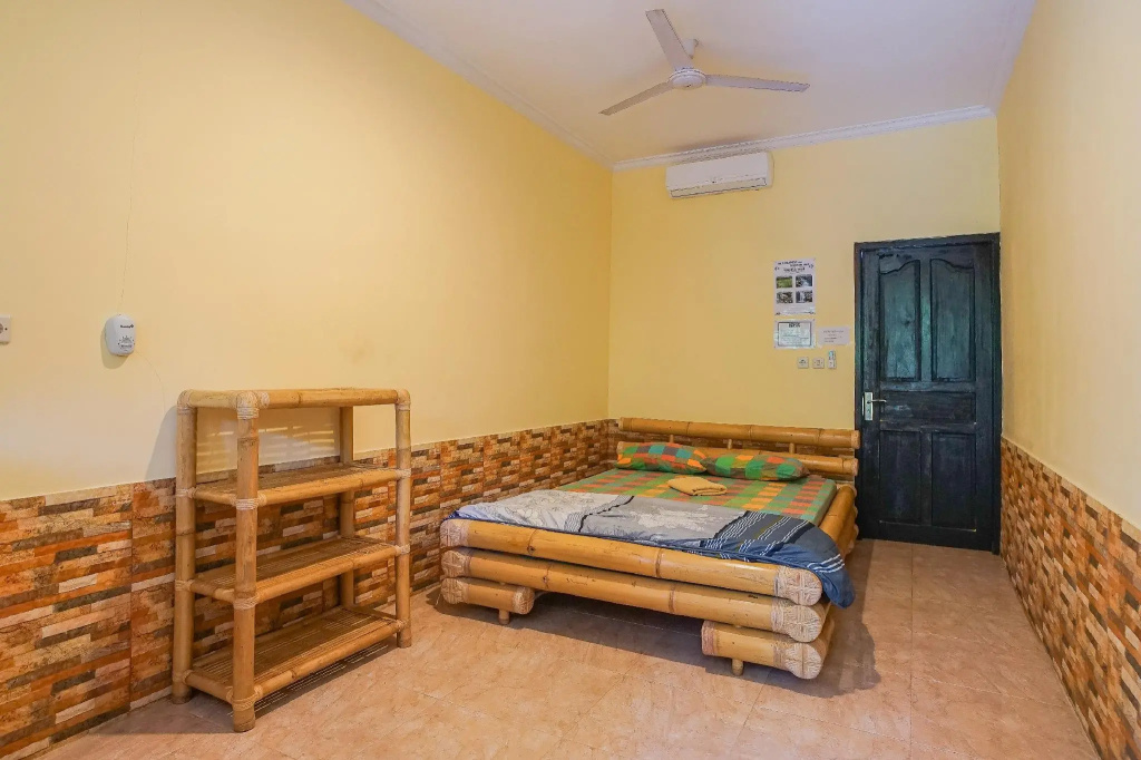 Standard Double room (full double bed)