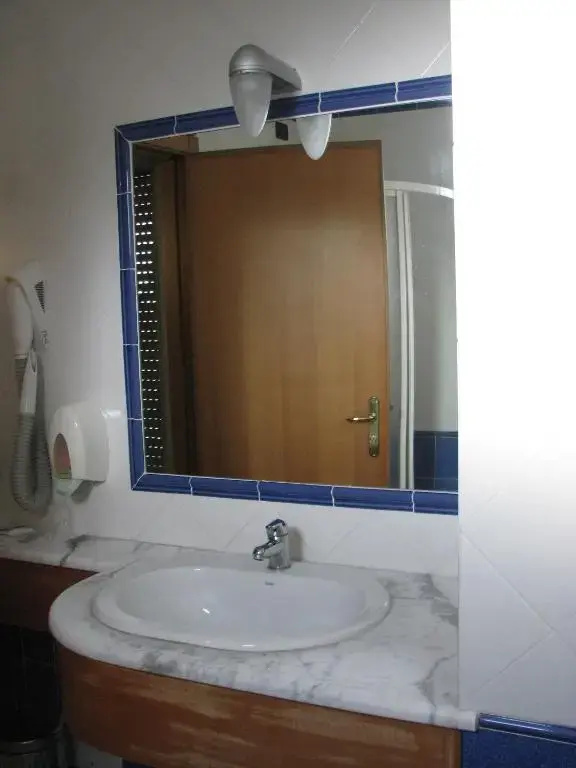 Economy Double room (twin beds)