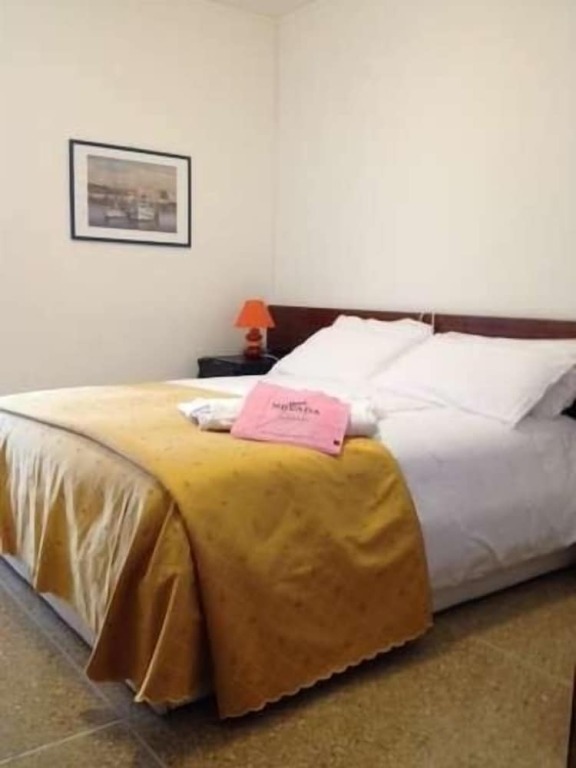 gallery_image_hidden_11