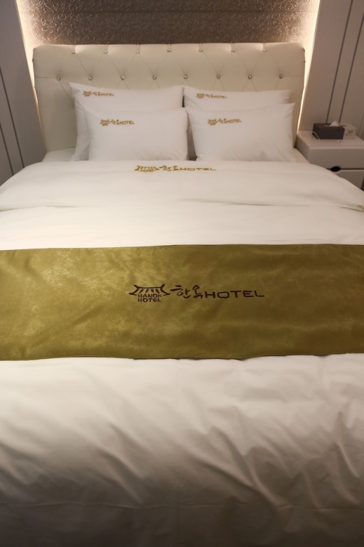 Bukyungdang Hanok Guesthouse — 4