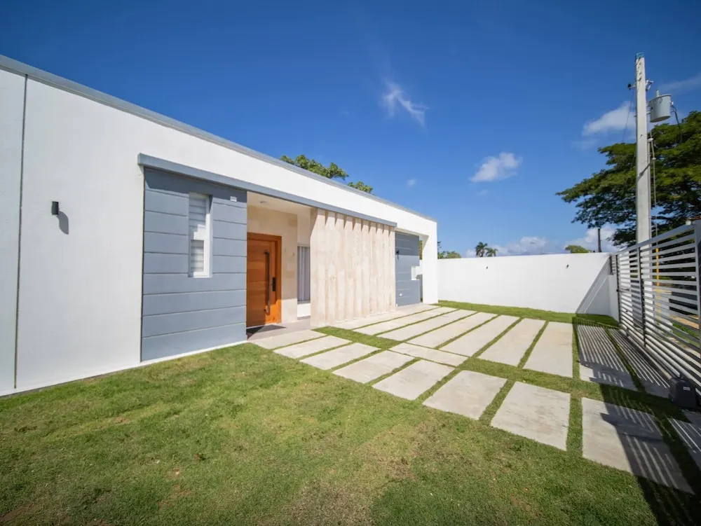 First Class 4br King Size Villa In Sosua Town!