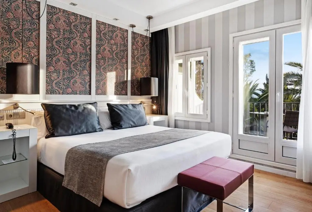 Catalonia Reina Victoria Hotel - Chambres