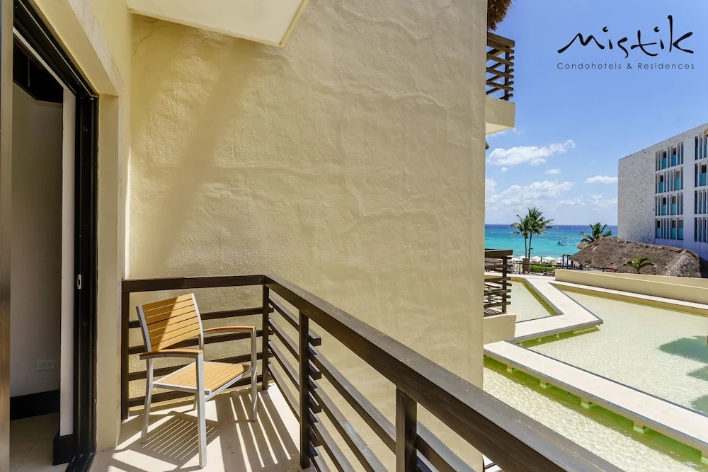 Balcony & Terrace