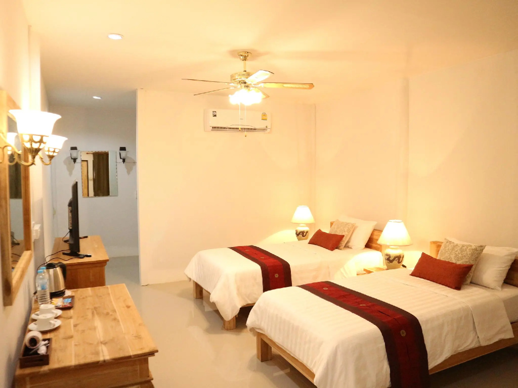 Deluxe Double room (twin beds)