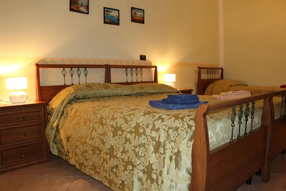 Standard Triple room with balcony and with mountain view
