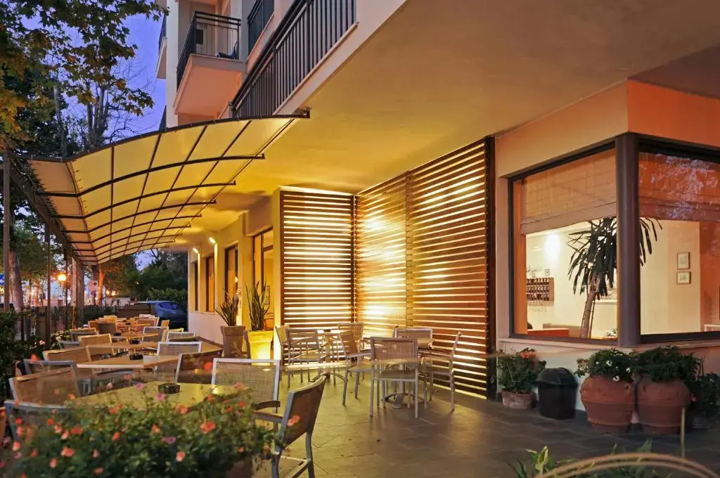 Hotel photo 12