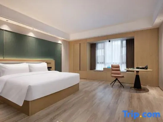 Deluxe Double room with view (full double bed)