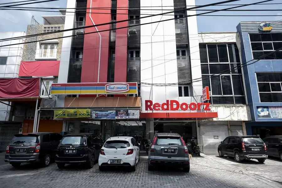 Reddoorz Plus Near Deli Park Mall Medan