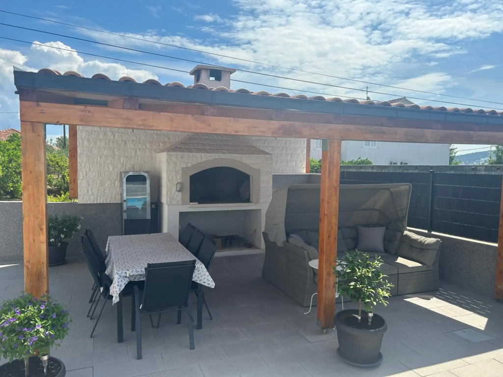 Villa Apartment AA 2