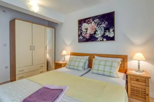 Apartment complex Slavica