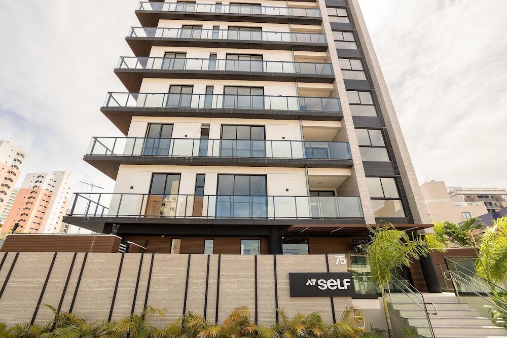 At Self #306 - Apartment in Manaira by Carpediem