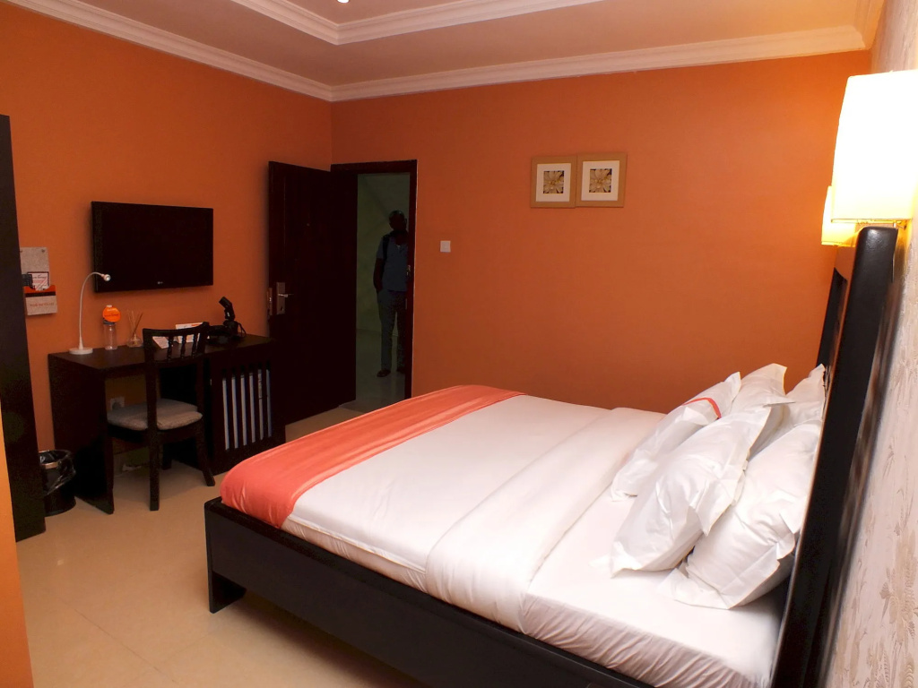 Ellis Suites Limited - Général