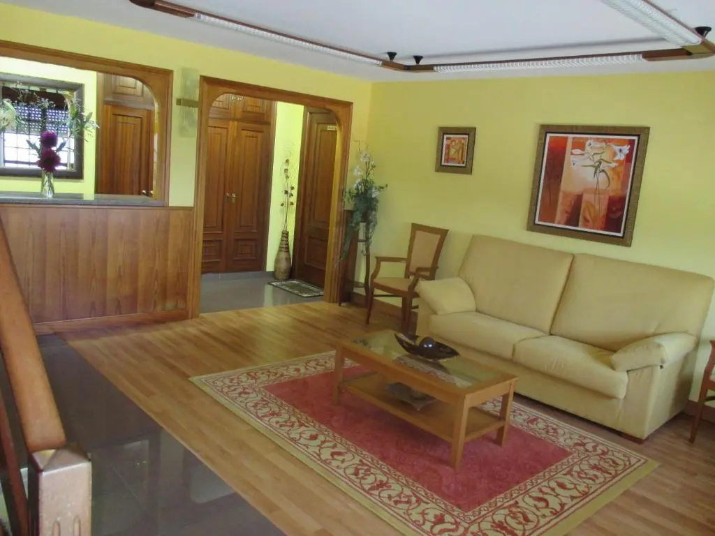 Lobby & Reception