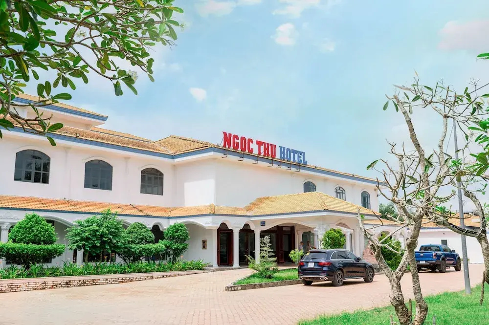 Khâch San Nhâ Hâng Ngoc Thu