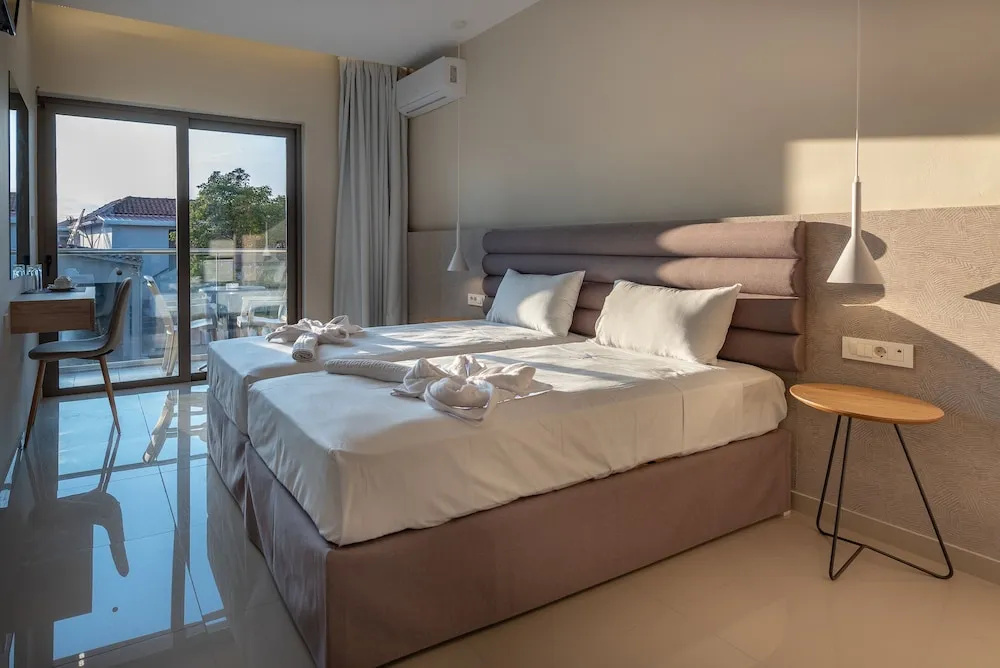 Standard Double room with balcony full double bed