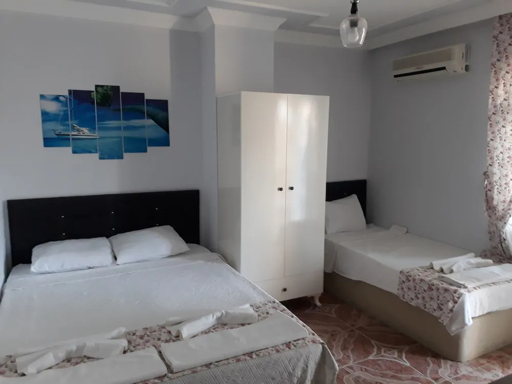 1 Bedroom Standard Triple room with balcony