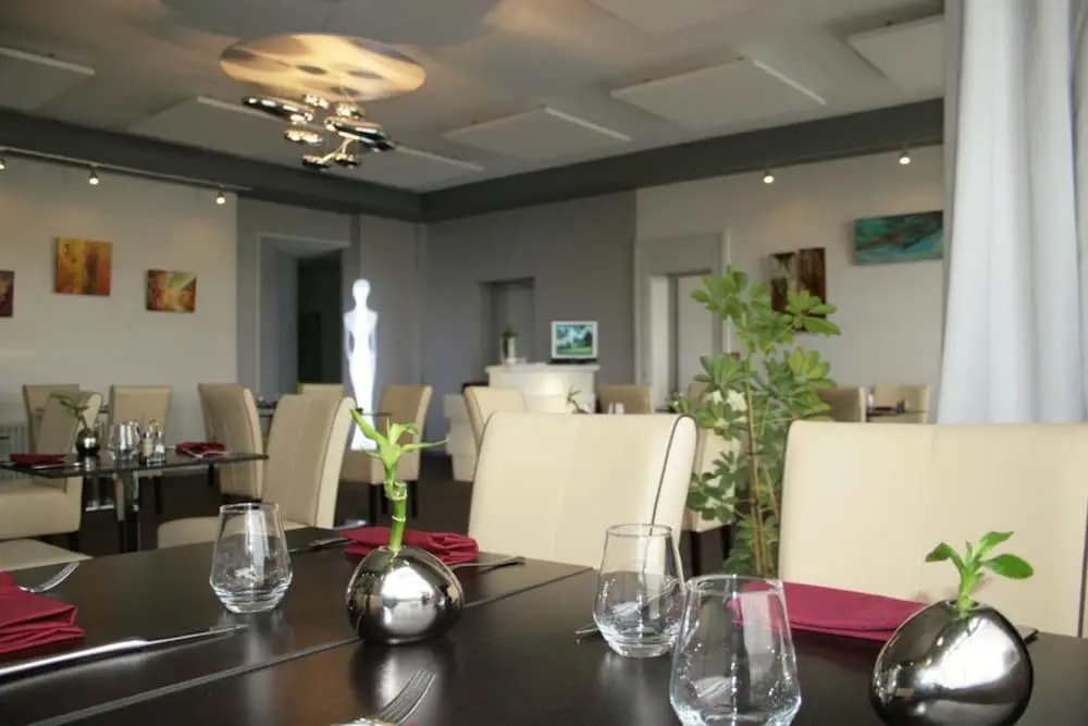 Food & Beverage