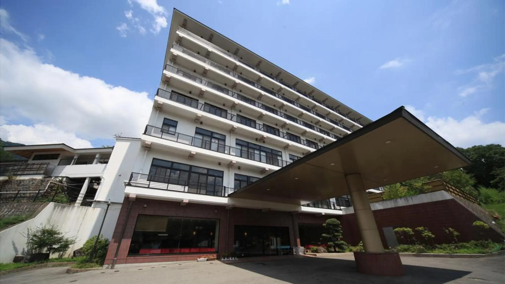 Shiobara Onsen Hotel