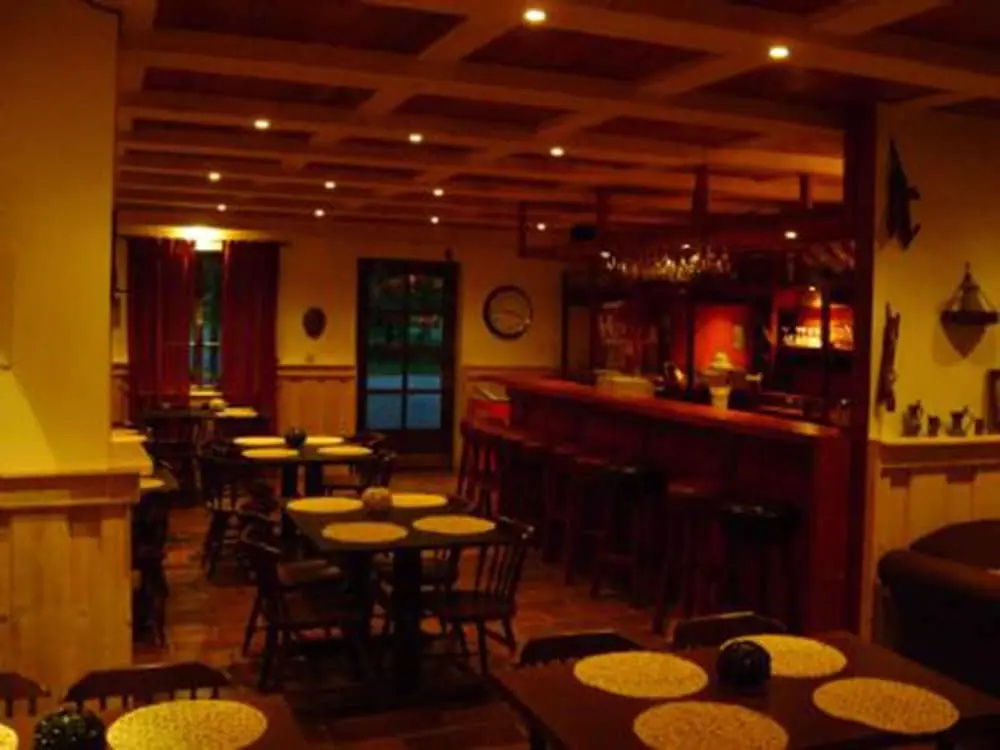 Food & Beverage