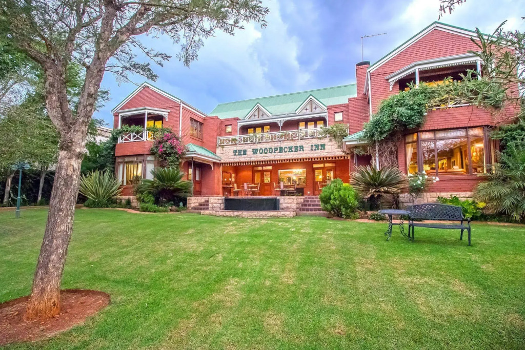 The Woodpecker Inn - фото 30