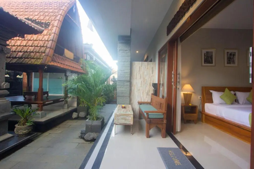 Nang Ade House