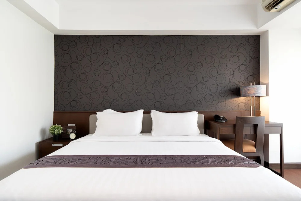 Deluxe Double room with balcony (full double bed)