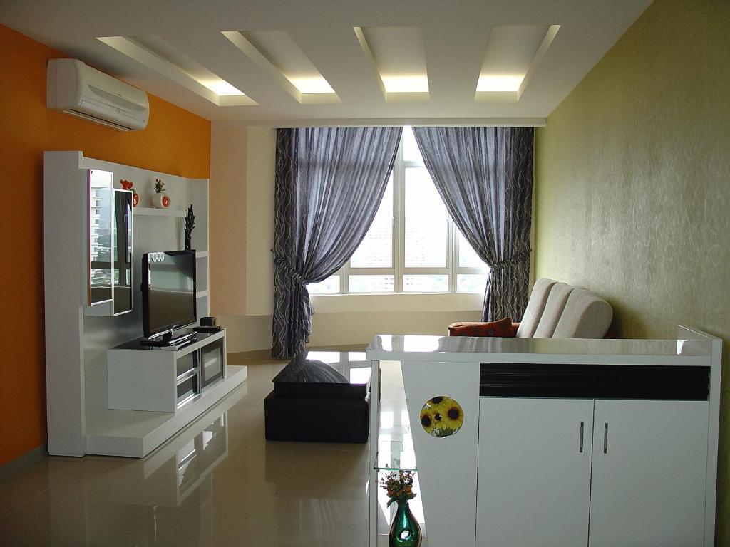 Duta Hotel & Residence