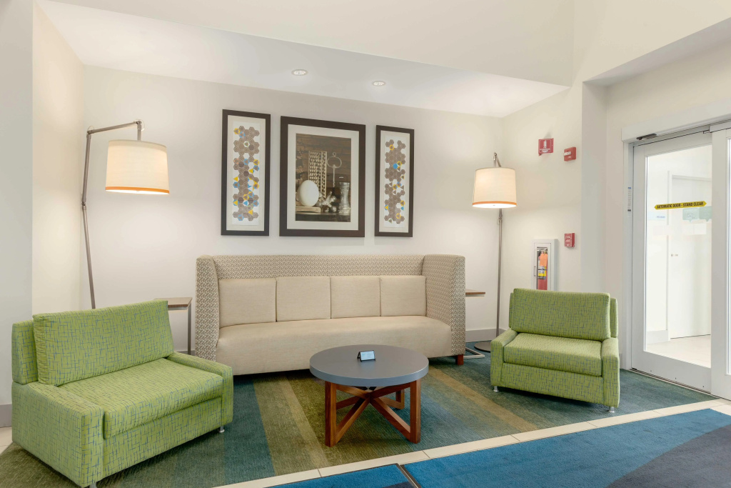 Lobby & Reception