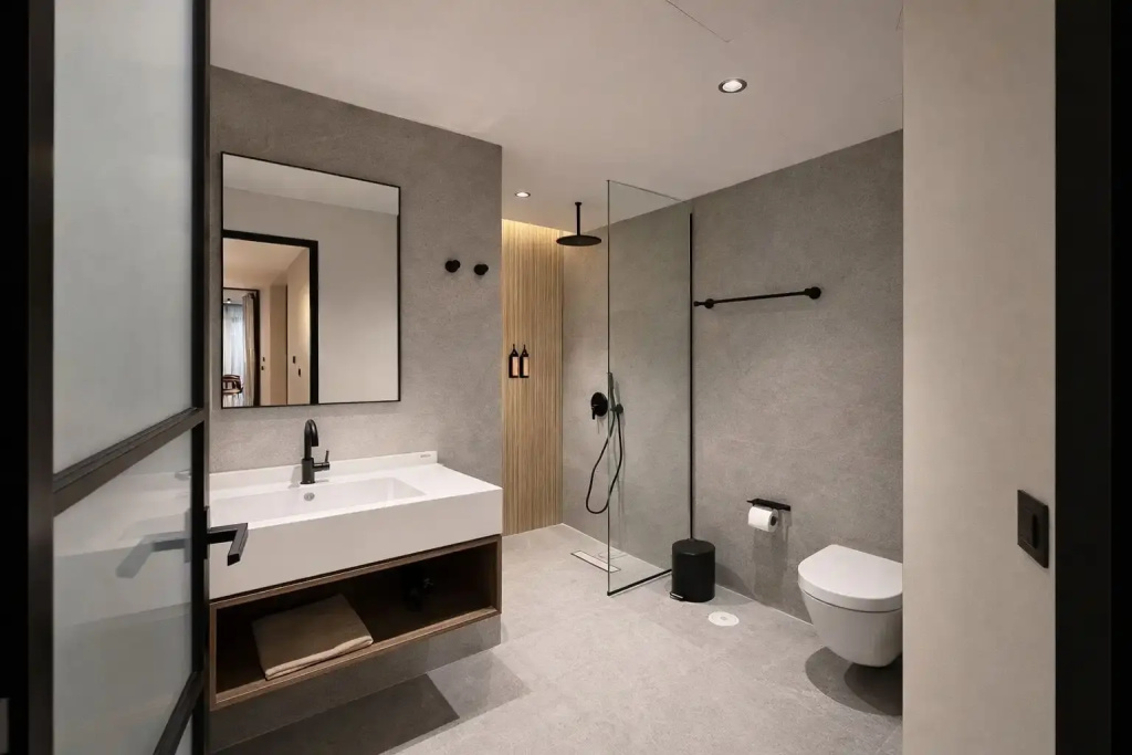 2 Bedrooms Apartment with street view