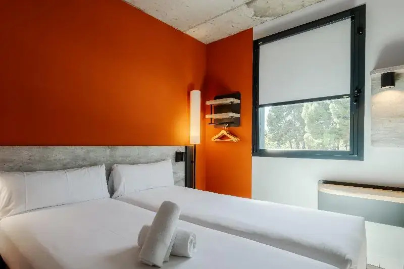 Двухместный номер Standard 2 отдельные кровати в Ibis Budget Madrid Aeropuerto