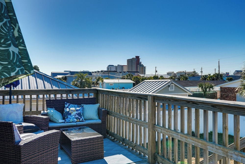 Steps to Sea! Panama City Gem w/ Pet-friendly Yard