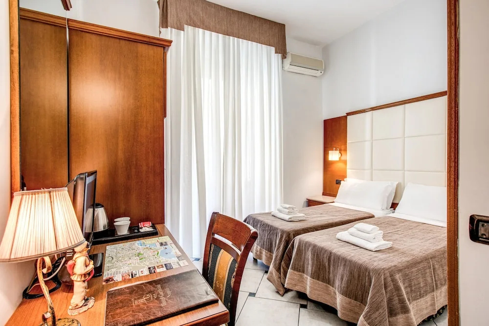Standard Triple room with balcony