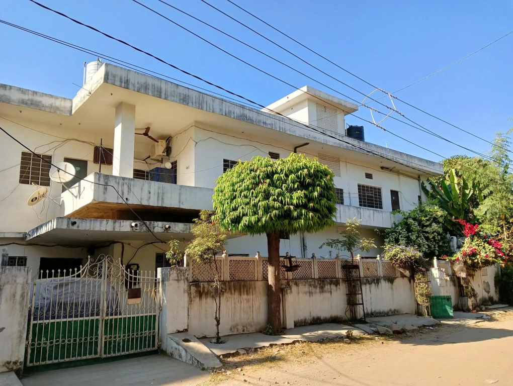 Nadya Homestay For Female & family