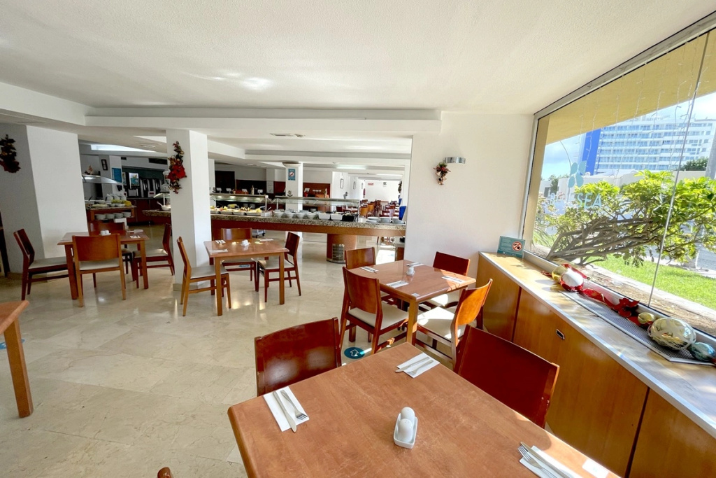 Food & Beverage