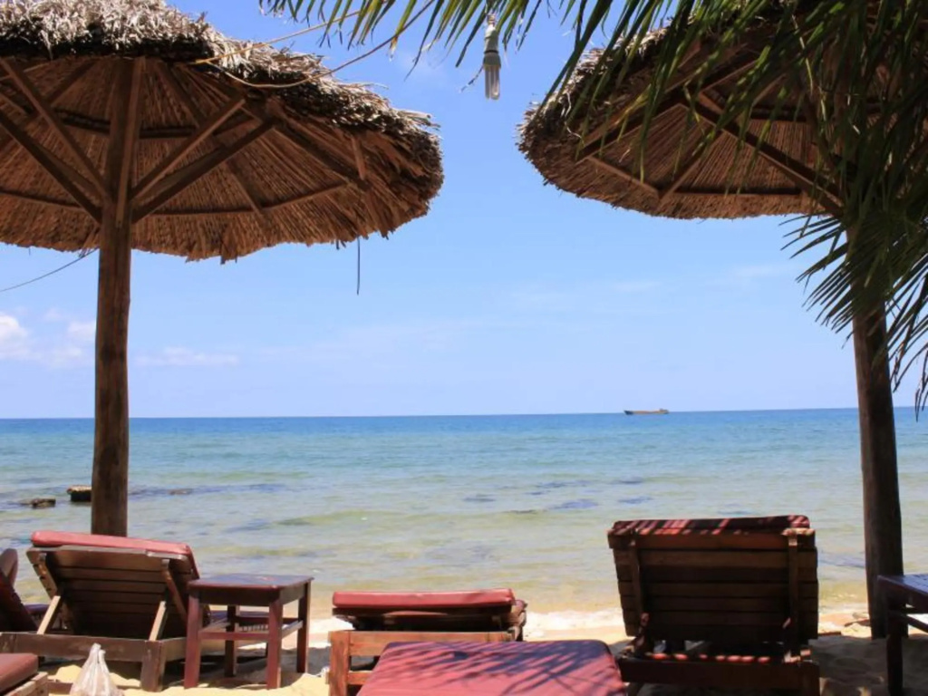 Beach & Waterfront