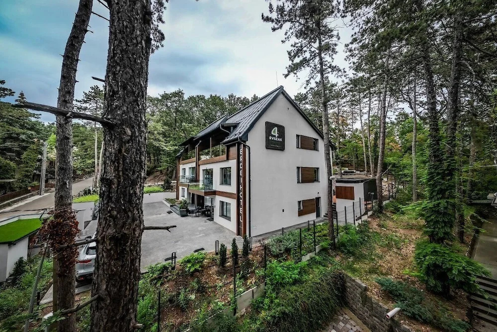 4évszak Erdeihotel - 2