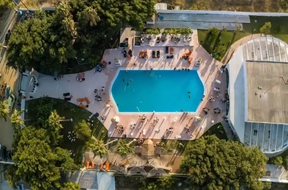 Black Amber Boutique Hotel