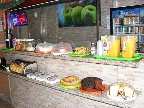 Food & Beverage